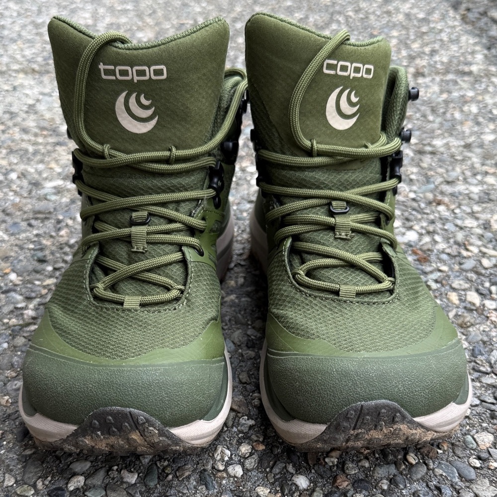 Womens size 10 Olive Green Topo hiking Boots